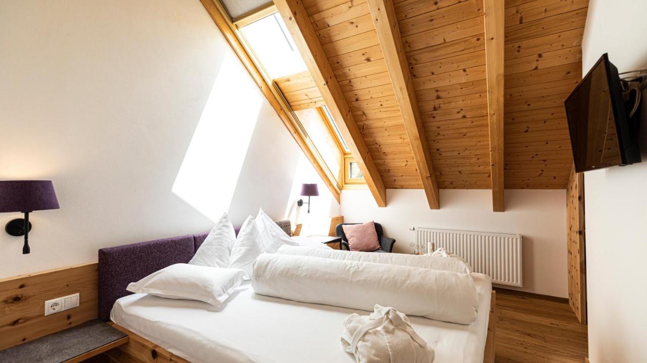 Natura Boutique Chalet Wellness SPA Dobbiaco Extérieur photo