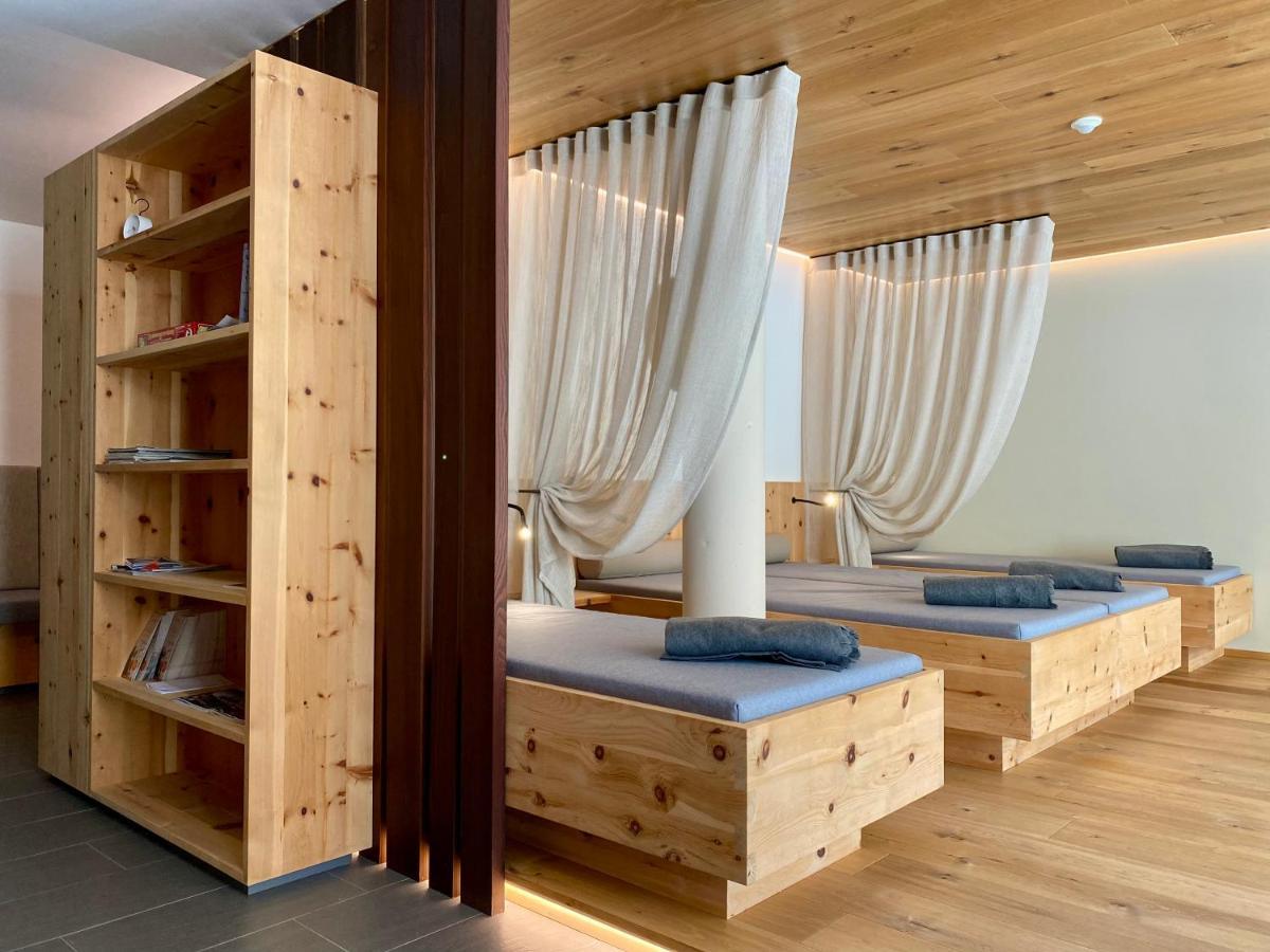 Natura Boutique Chalet Wellness SPA Dobbiaco Extérieur photo