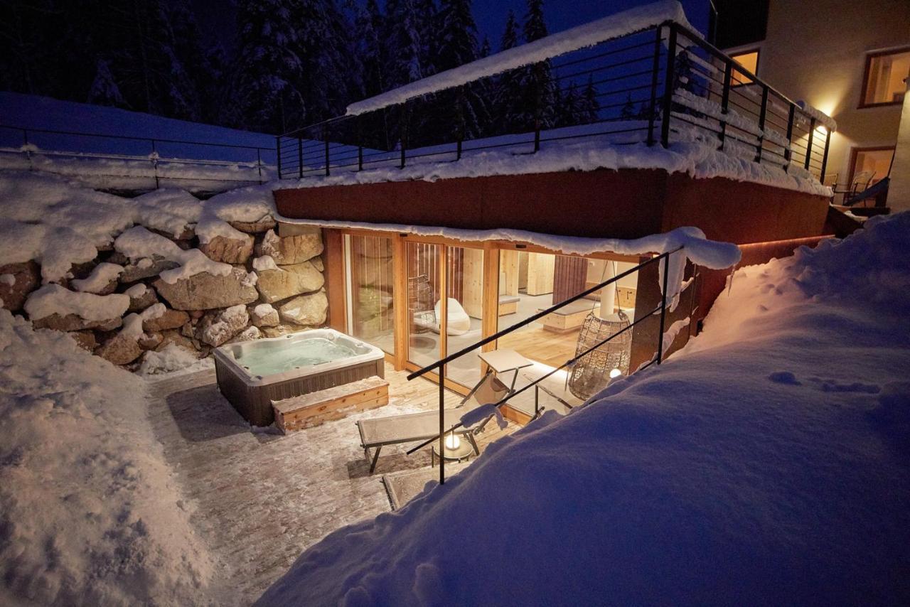 Natura Boutique Chalet Wellness SPA Dobbiaco Extérieur photo